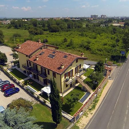 Апарт готель Residenza La Ricciolina Верона Екстер'єр фото